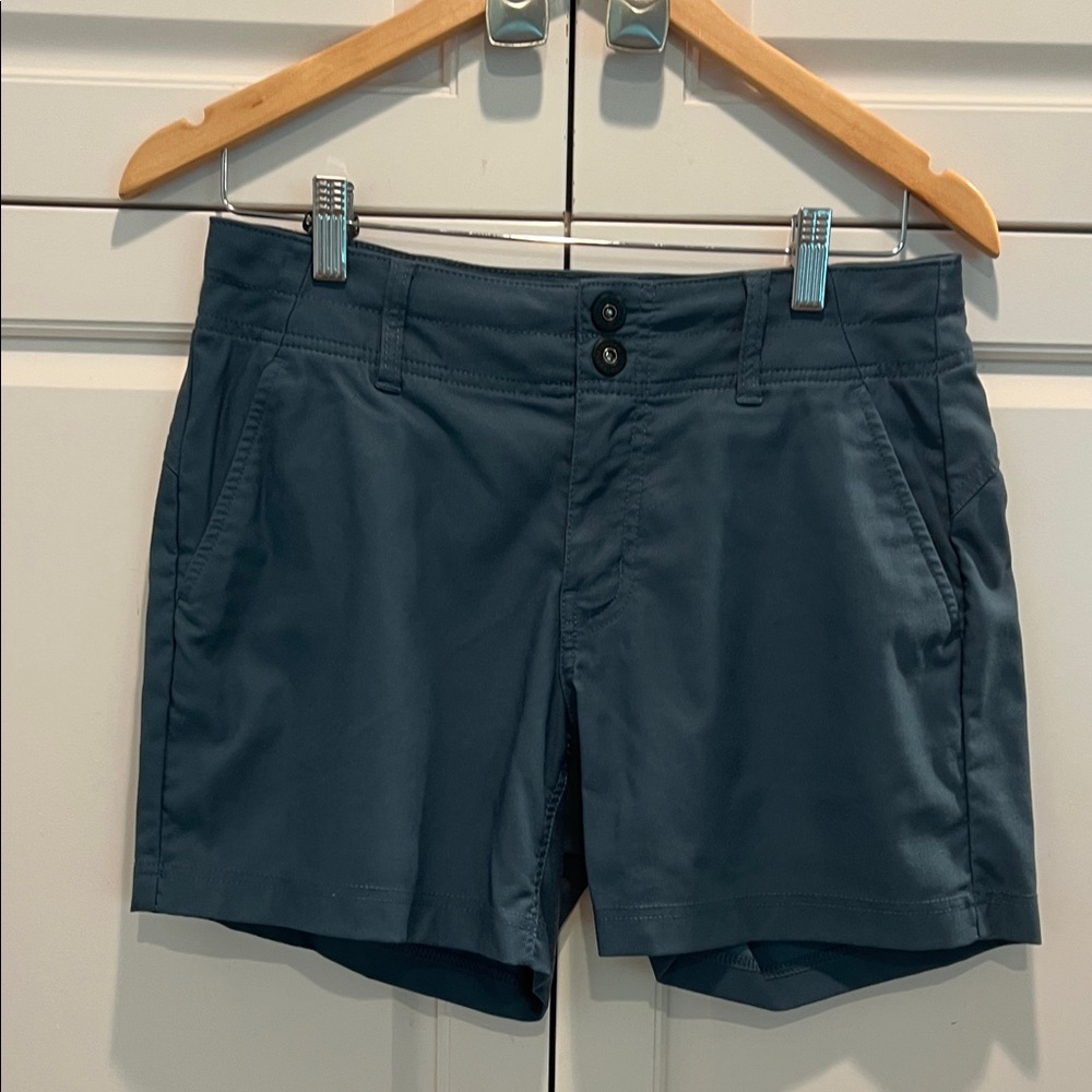 PrAna  Mid-Rise Blue Shorts - Classic Everyday Style snaps pockets 8